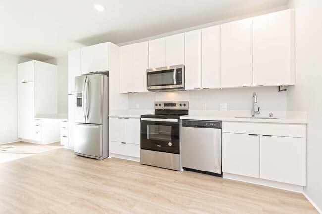 Building Photo - 91-3575-3575 Kamolehonua St