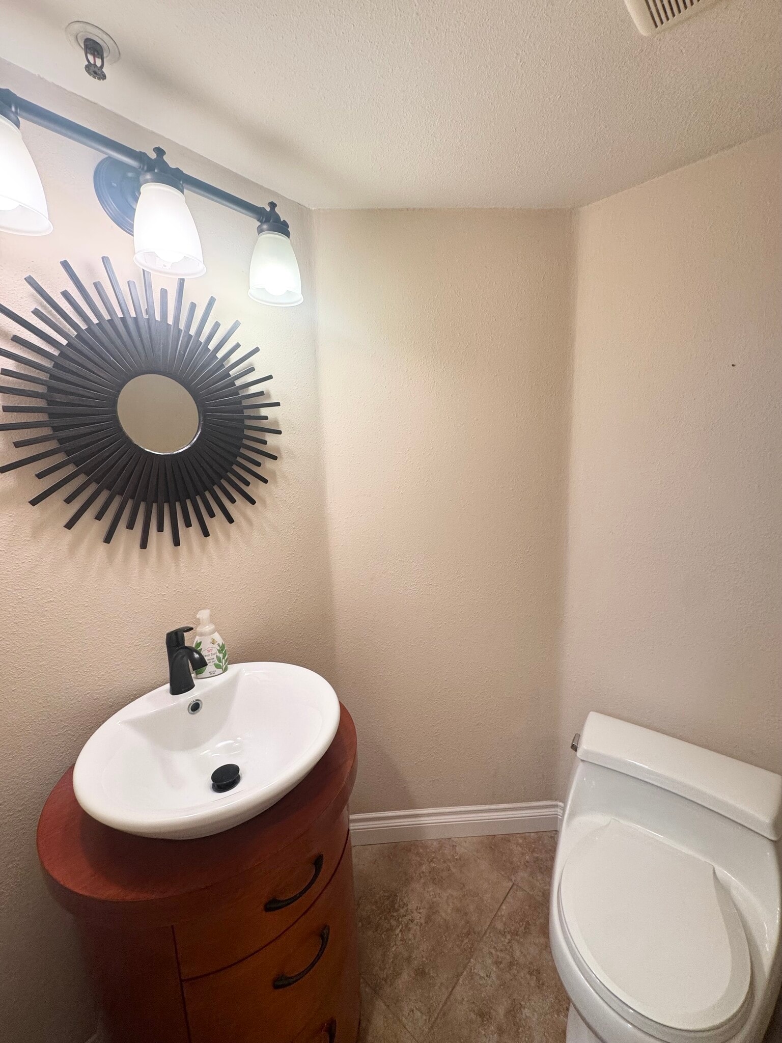 Downstairs 1/2 bathroom - 1400 Pacific Coast Hwy