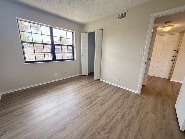 Building Photo - 19505 Quesada Ave