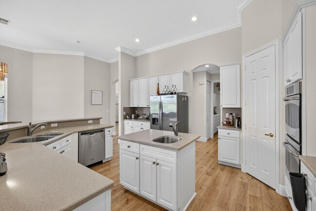 Building Photo - 4693 Sugar Beach Way
