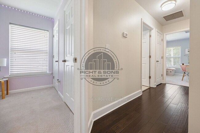Building Photo - 3444 Rosemont Ridge Rd