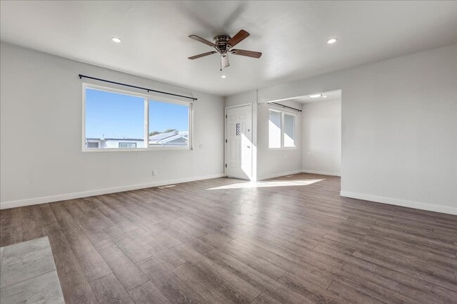 Building Photo - December MOVE IN SPECIAL $500 Off First Months Rent!