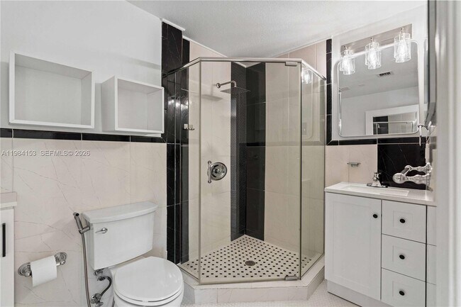 Building Photo - 1345 SW 14th Ave