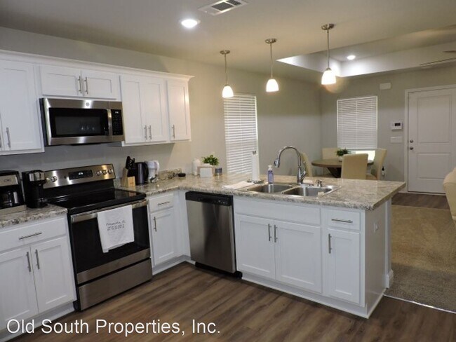 Building Photo - 3 br, 2 bath House - 500 W Ensley St