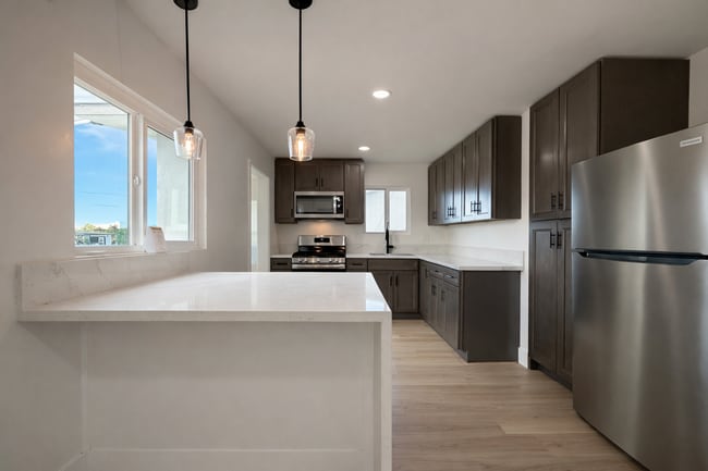 Building Photo - 1609-1611 Burton Street