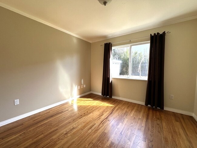 Building Photo - East Clairemont Mesa - Spacious 3 Bedroom / 1.5 Bath Single-Story Home with AC and Garage