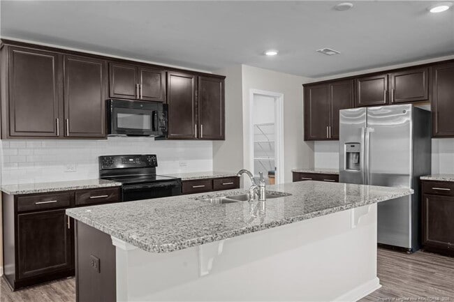 Building Photo - 205 Abercorn Wy