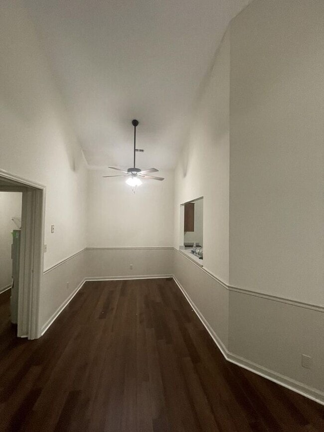 Building Photo - 100 Coconut Grove Dr