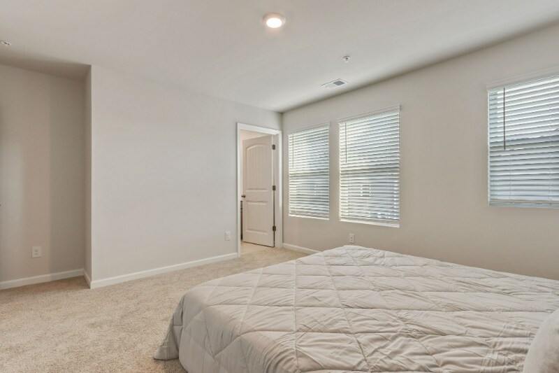 Building Photo - 107 Chestnut Trce