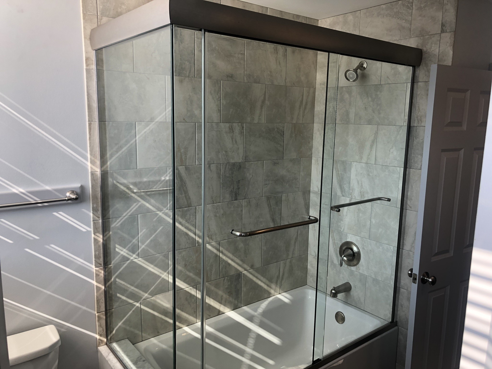 Bathroom - 64 Bridge St