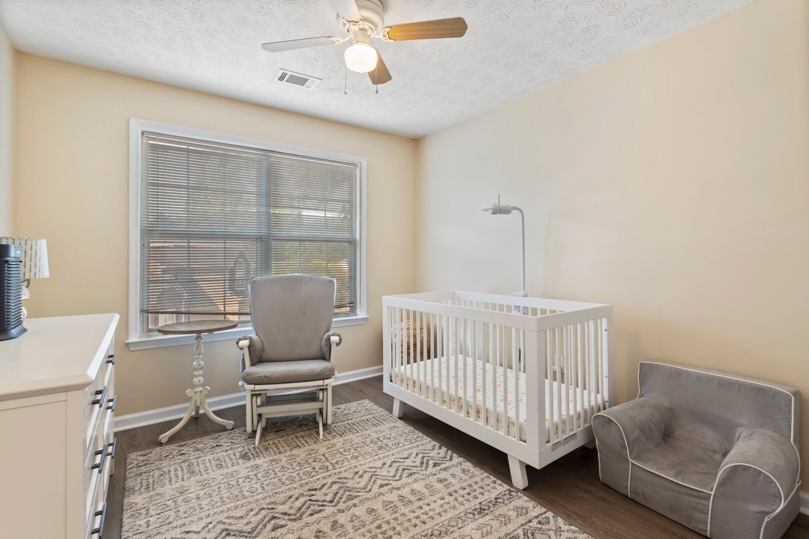 Building Photo - 2260 Winthrope Way Dr