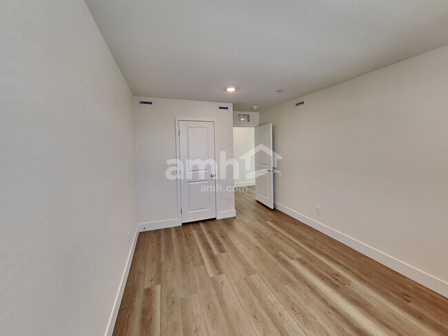 Building Photo - 145 Nico Azalea Ln