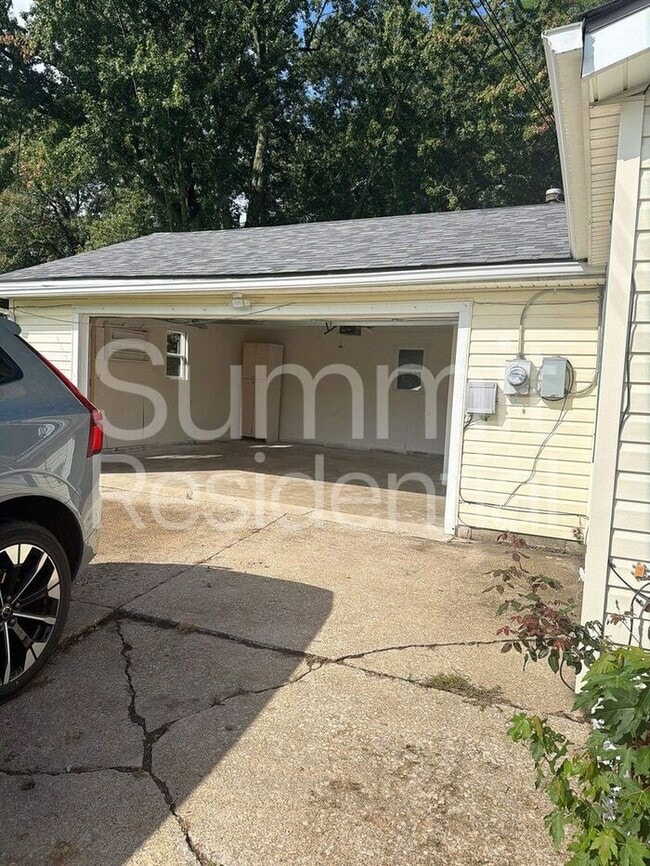 Building Photo - 2 bedroom 1 bathroom Home in Mansfield!!