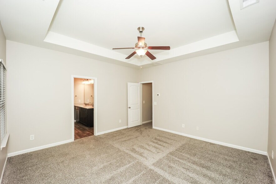 Building Photo - 115 Preserve Dr