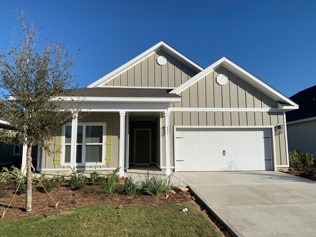 Primary Photo - 491 Lightning Bug Ln