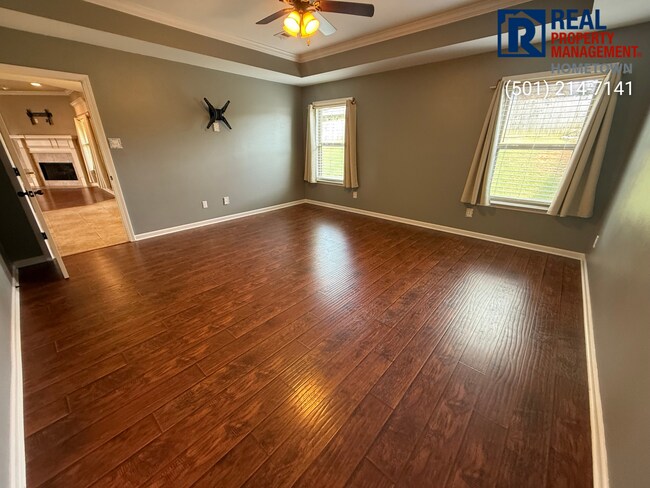 Building Photo - 2232 Ingleside Dr