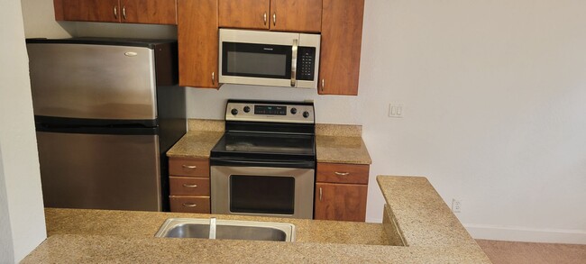 Building Photo - Lexington Place - 1126