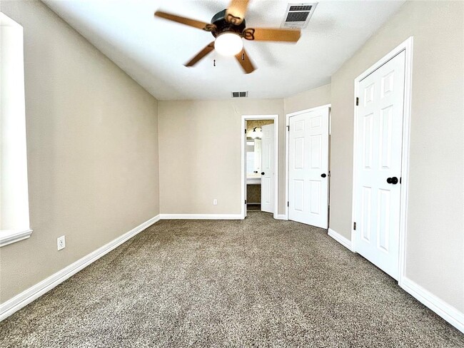 Building Photo - 1106 Briargate Dr