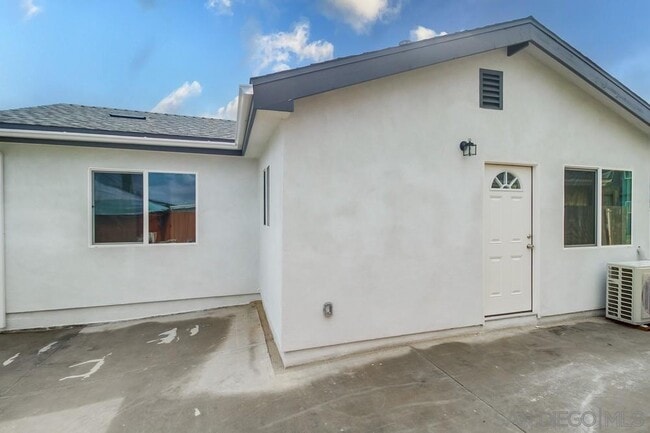 Building Photo - 6325 Newsome Dr