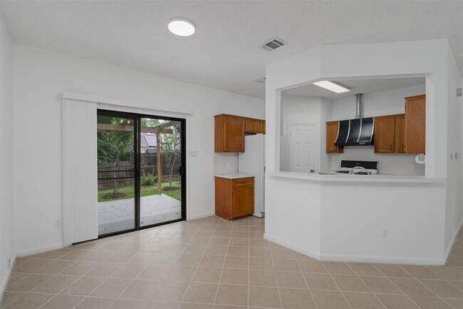 Building Photo - 1708 Woodwind Ln