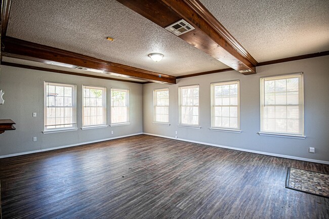 Building Photo - Great 3 Bed 2 Bath in OKC!