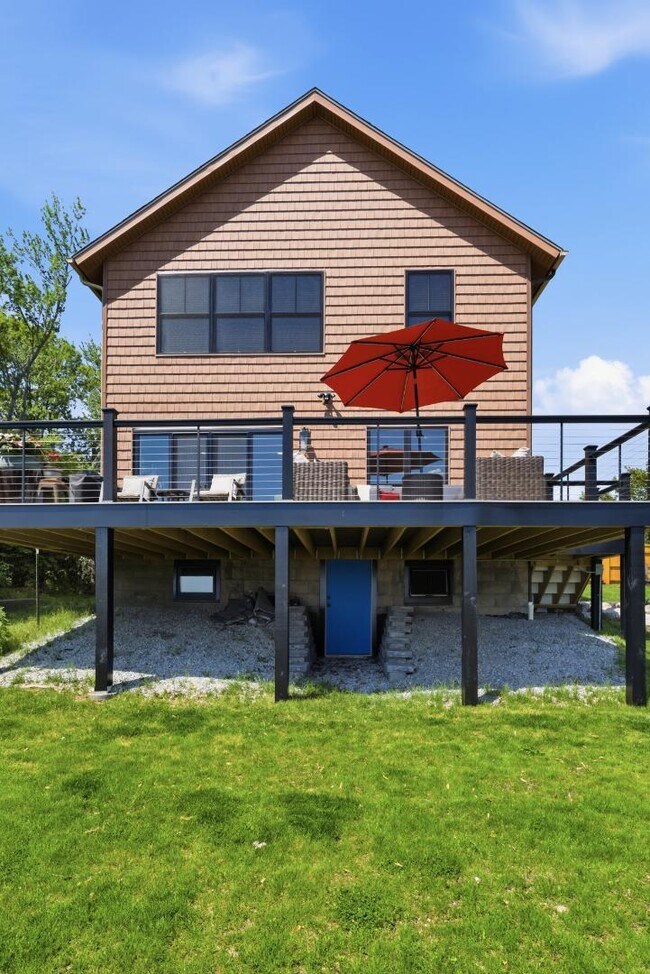Building Photo - 1124 Narragansett Blvd