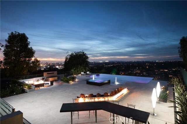 Building Photo - 19631 Crestknoll Dr