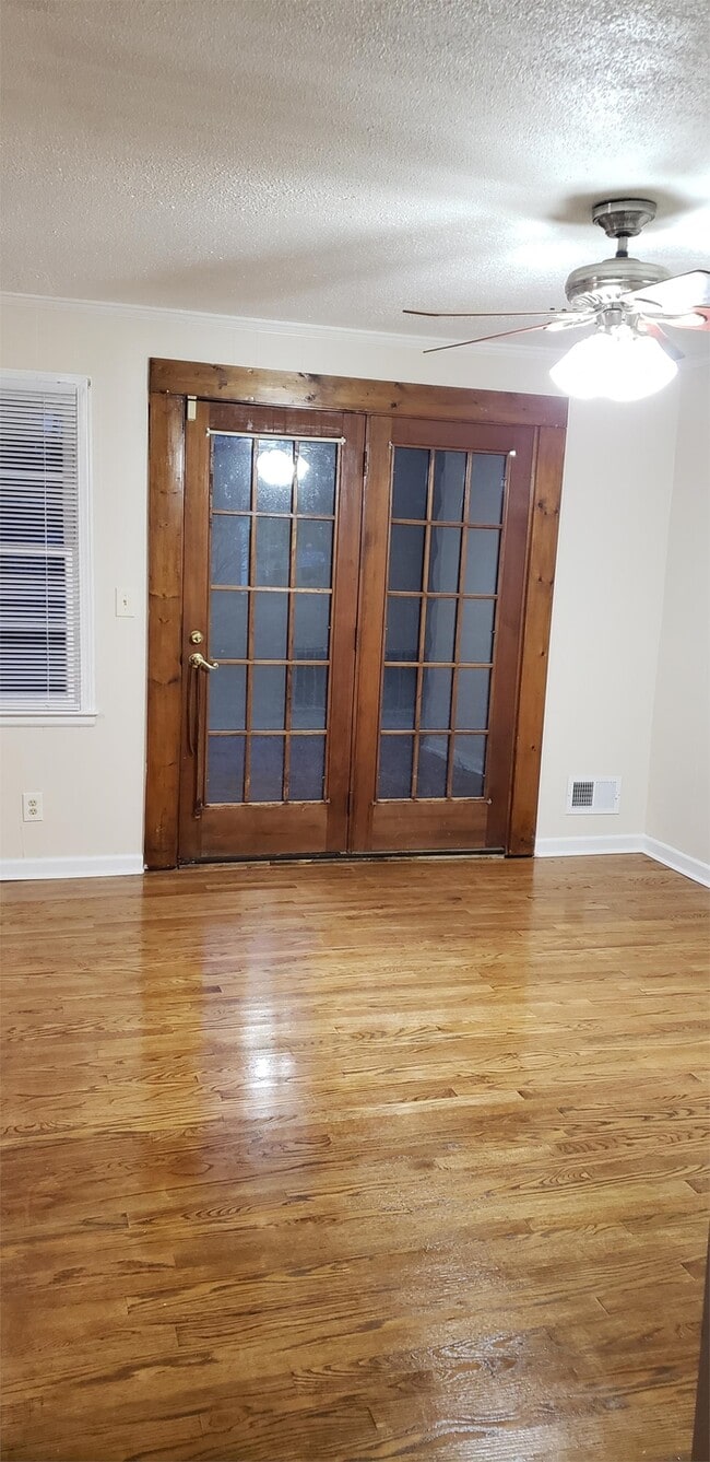 Building Photo - 804 N Campanella Exd