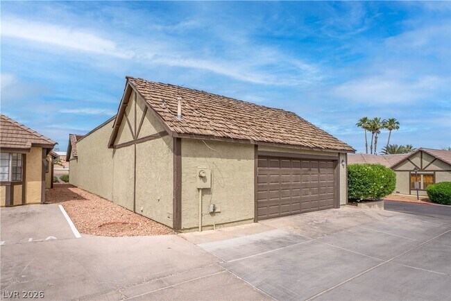 Building Photo - 3905 Landsdown Pl