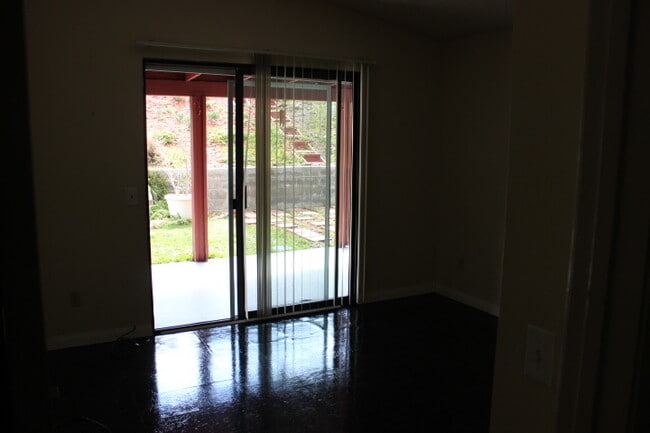 Building Photo - Cute 2 Bd 2 Ba Home 55+ Community!!!