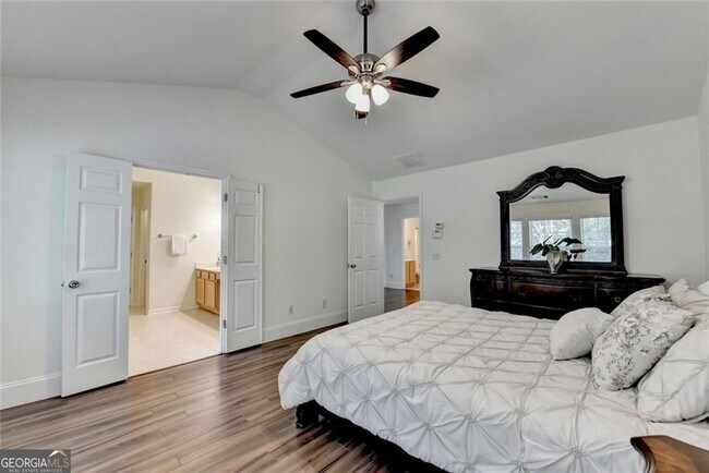 Building Photo - 335 Pintail Ct