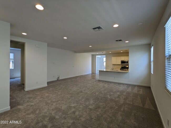 Building Photo - 16846 W Las Palmaritas Dr