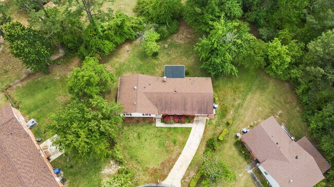Building Photo - 4 Bedroom 2 Bath Ranch in a cul-de-sac
