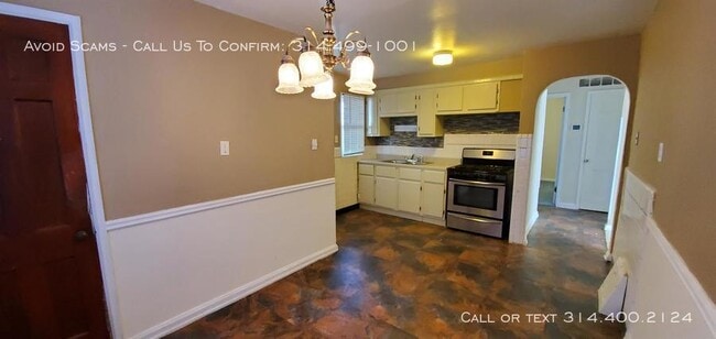 Building Photo - 7905 Bloom Dr