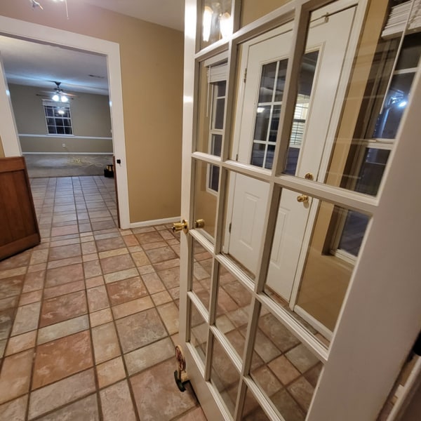 Building Photo - 9888 Whitehouse Pkwy