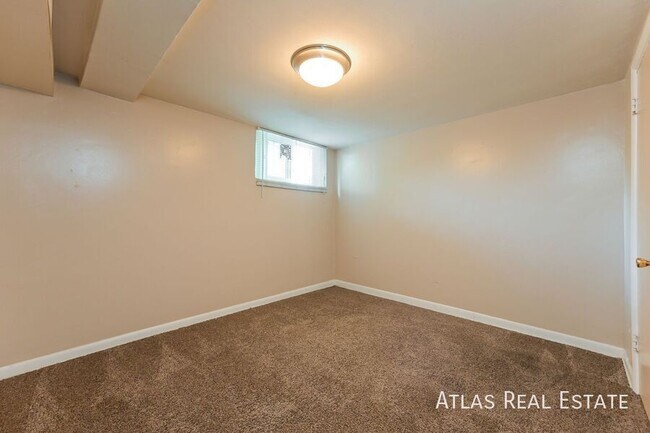 Building Photo - 2650 W 40th Ave