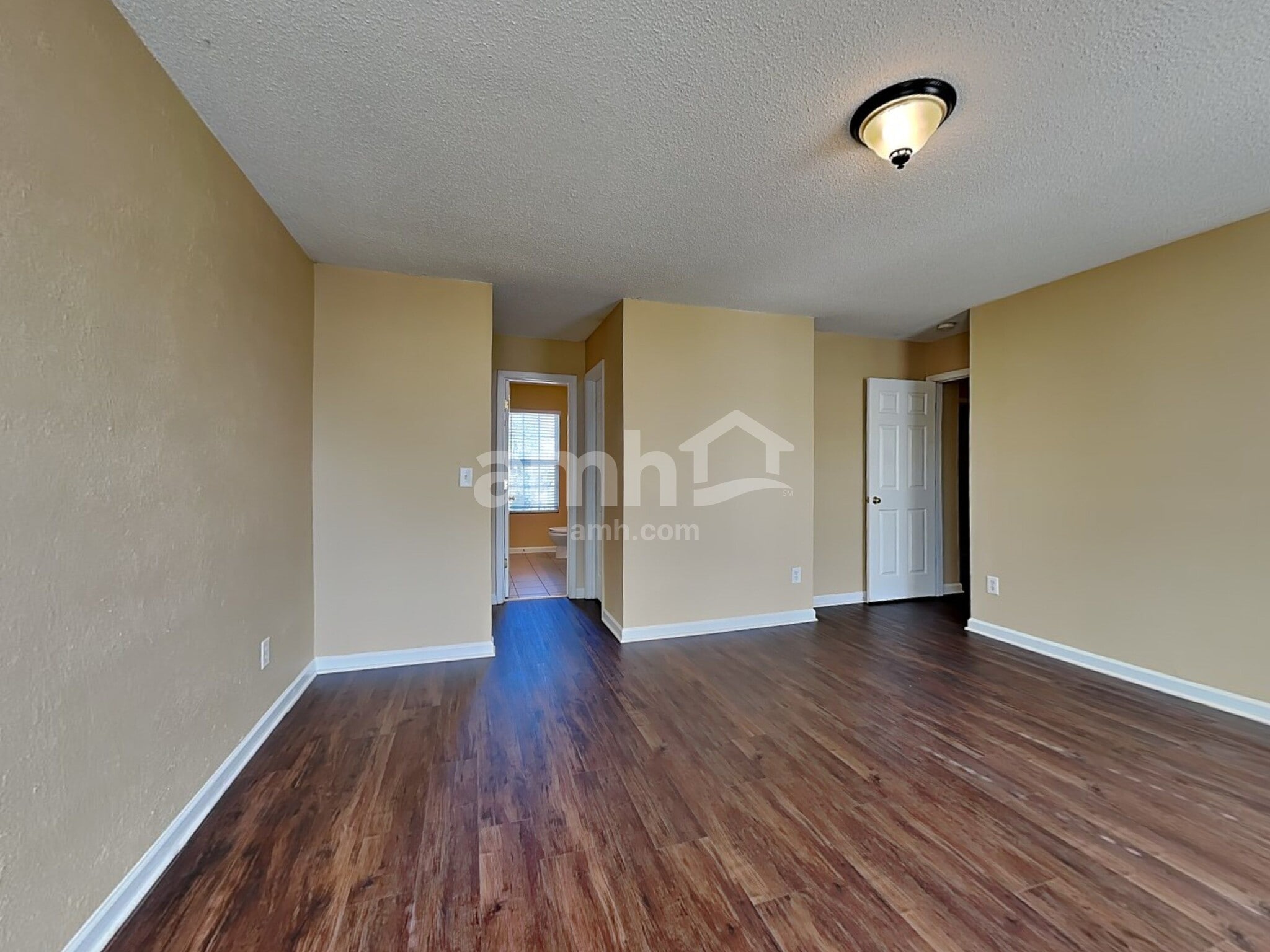 Building Photo - 430 Rockbridge Dr