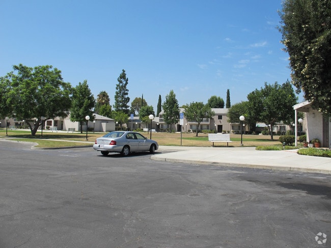 Primary Photo - Alice Manor