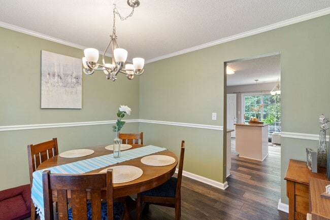 Building Photo - Corner lot 3 bed 2.5 bath with large fenced yard in Grove Park!