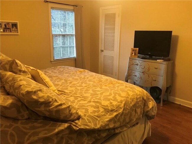 Building Photo - 187 Thomas Cir