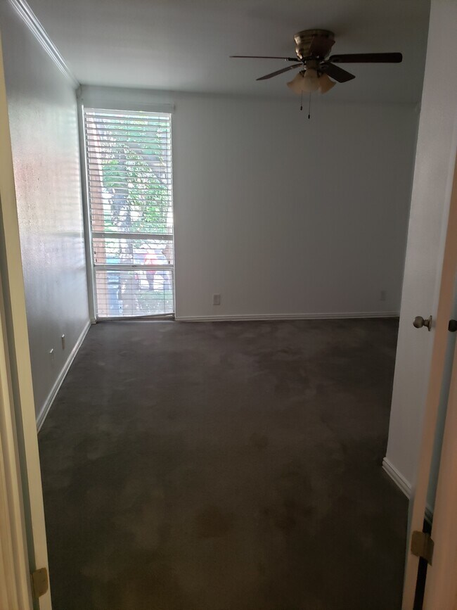 Bedroom - 500 E Avenue J