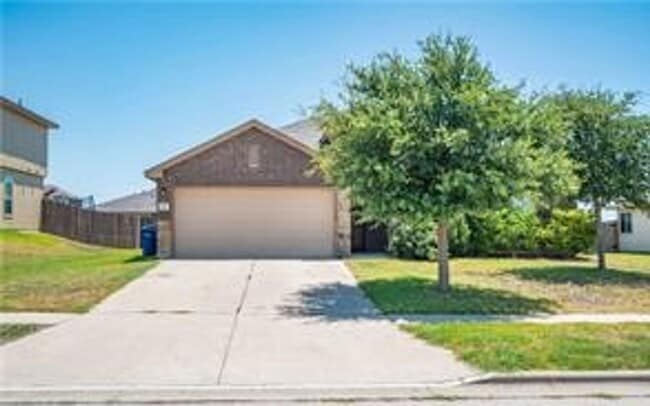 Primary Photo - 4-bedroom home in House Creek North Subdiv...