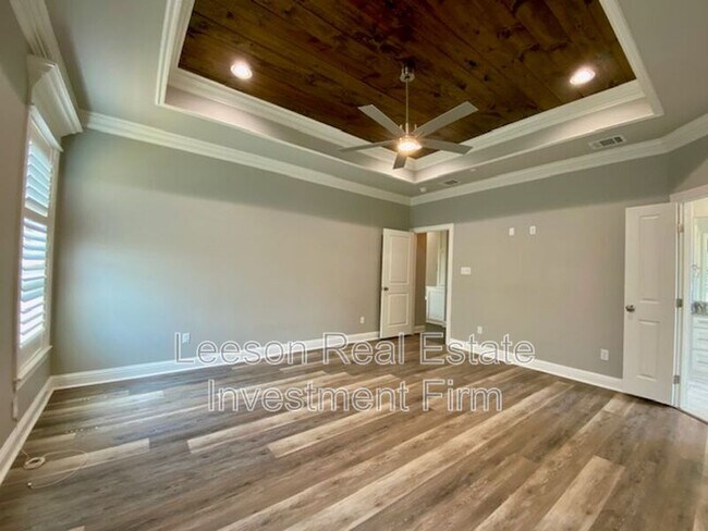 Building Photo - 2076 Highpoint Pl