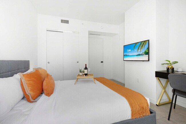 Building Photo - 227 NE 2nd St