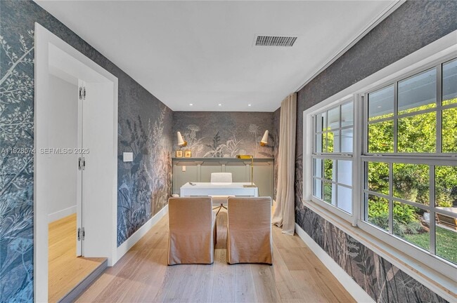 Building Photo - 607 Melaleuca Ln