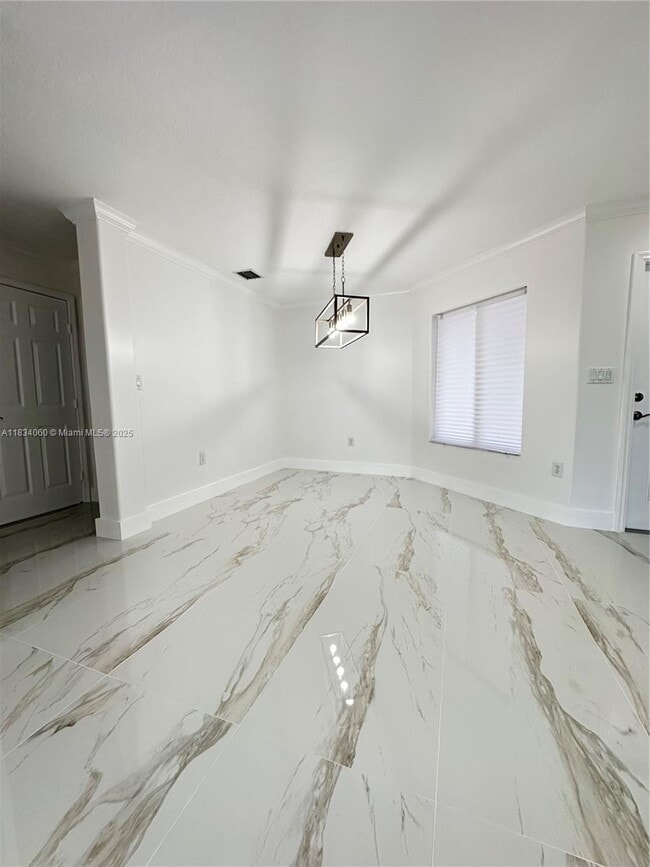 Building Photo - 7001 SW 164th Ct