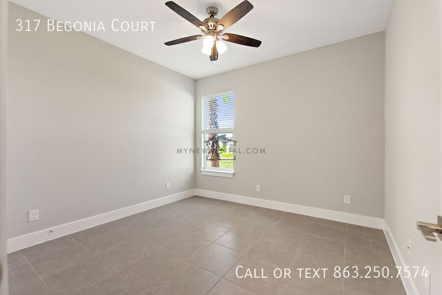 Building Photo - 317 Begonia Ct
