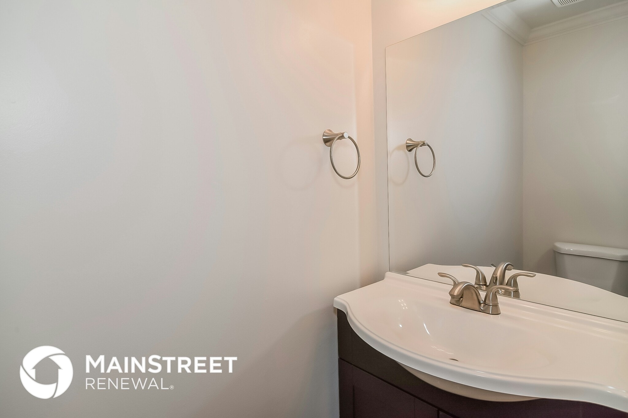 Building Photo - 713 Brent Glen Pl