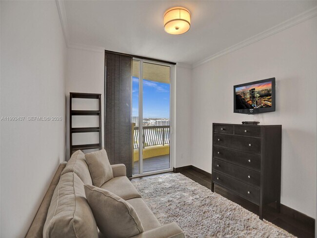 Building Photo - 17875 Collins Ave