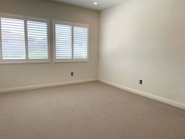 Building Photo - COMING SOON! - Belcourt Seven Oaks